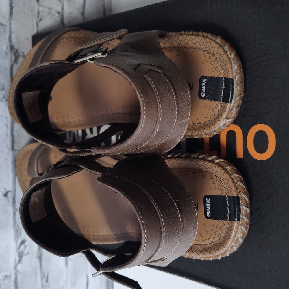 Merrell Leather Sandals - Picture 3 of 8